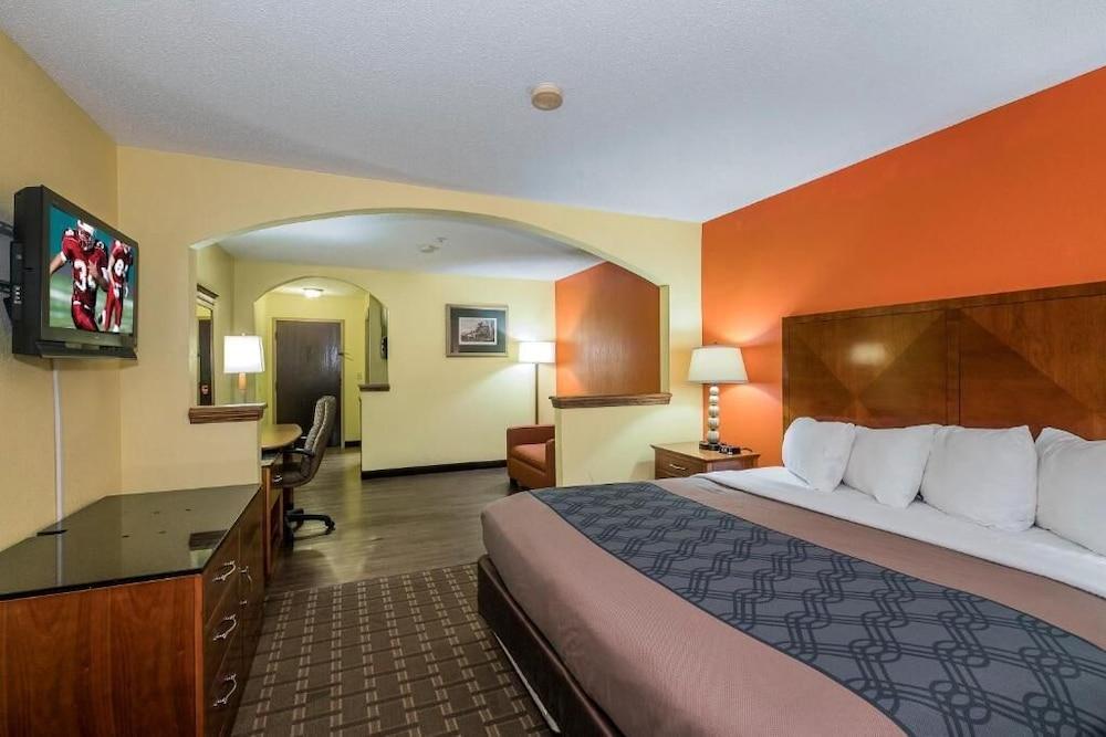 MY HOME & SUITES MADISON photo 6