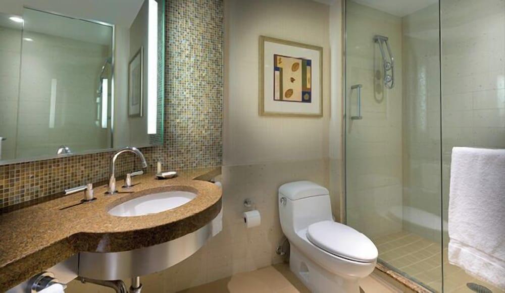 The Tower at Turning Stone Resort Casino photo 6