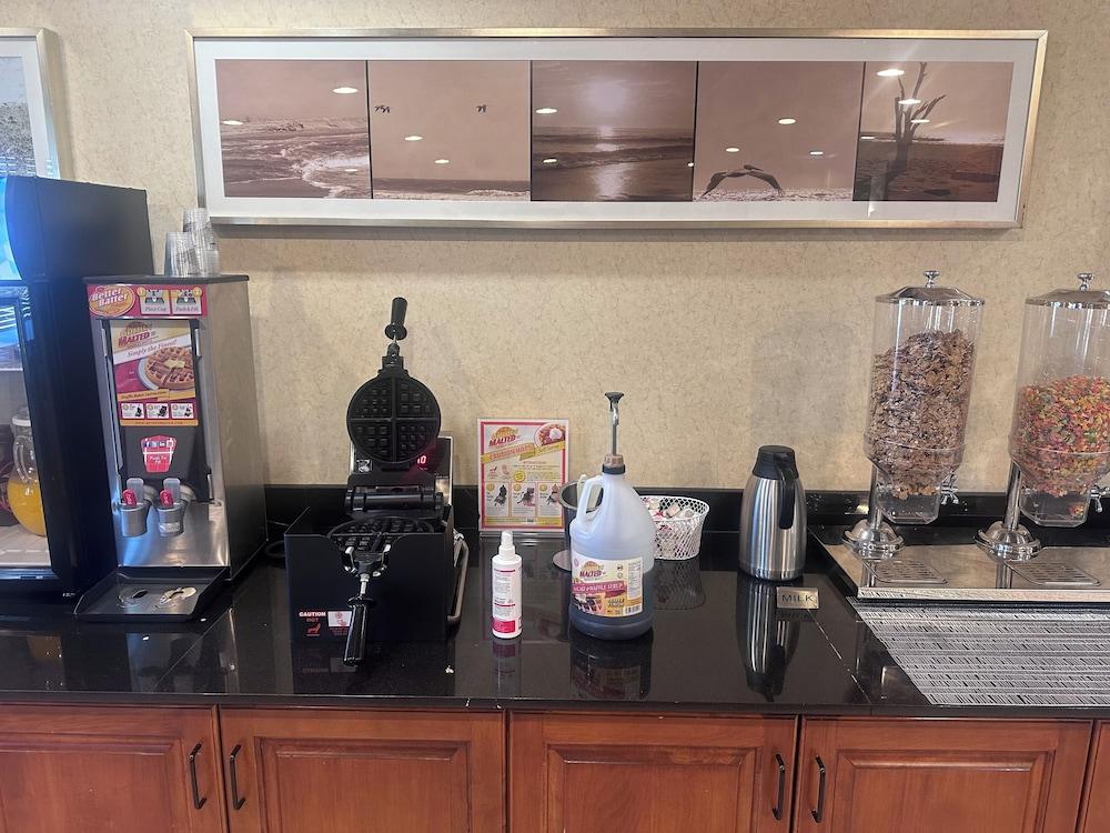 Sweetwater Lodge photo 11