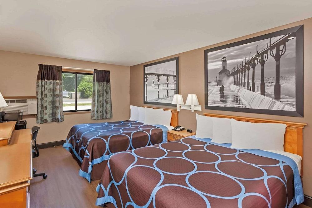 Quality Inn Elkhart photo 9