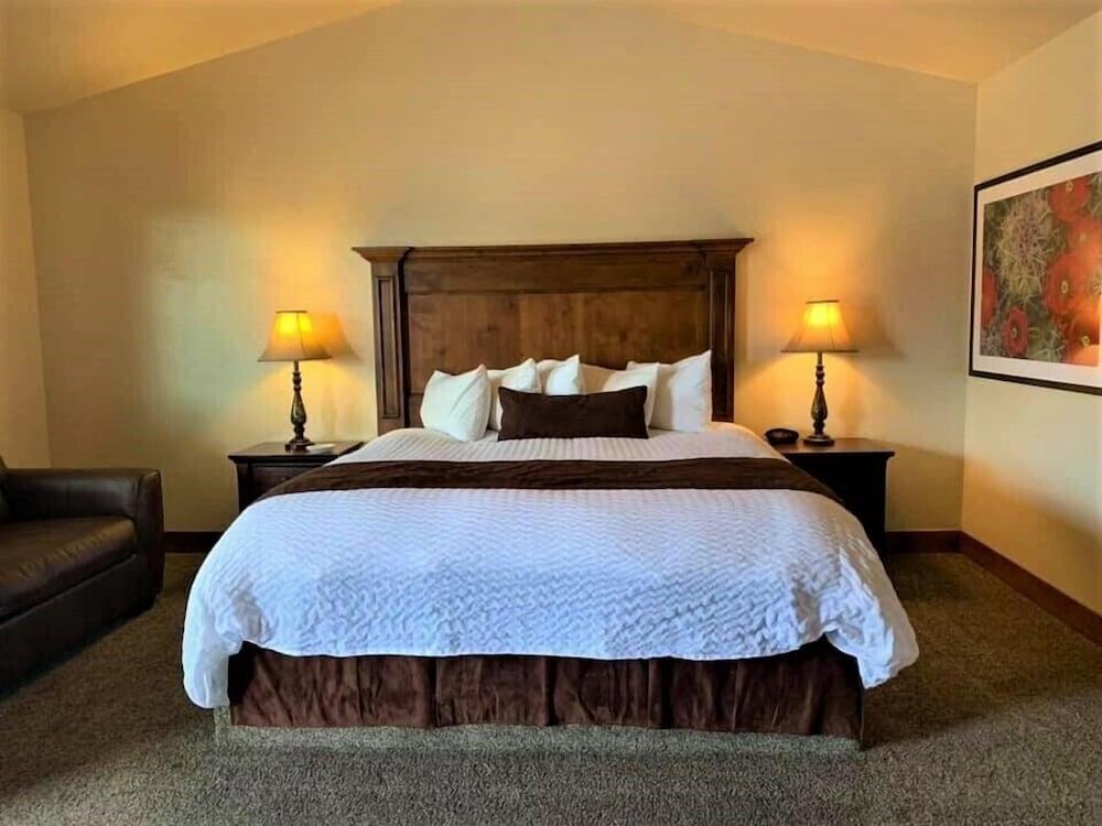 CB&M Executive Suites photo 27