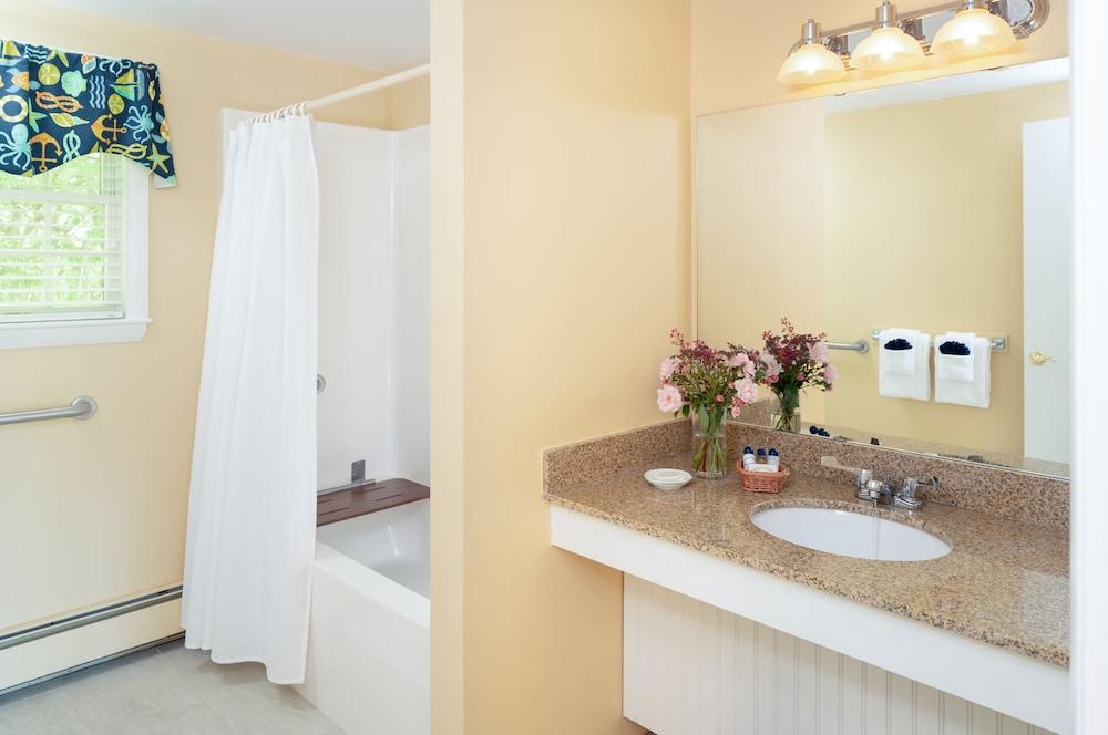 Dockside Guest Quarters & Restaurant photo 84