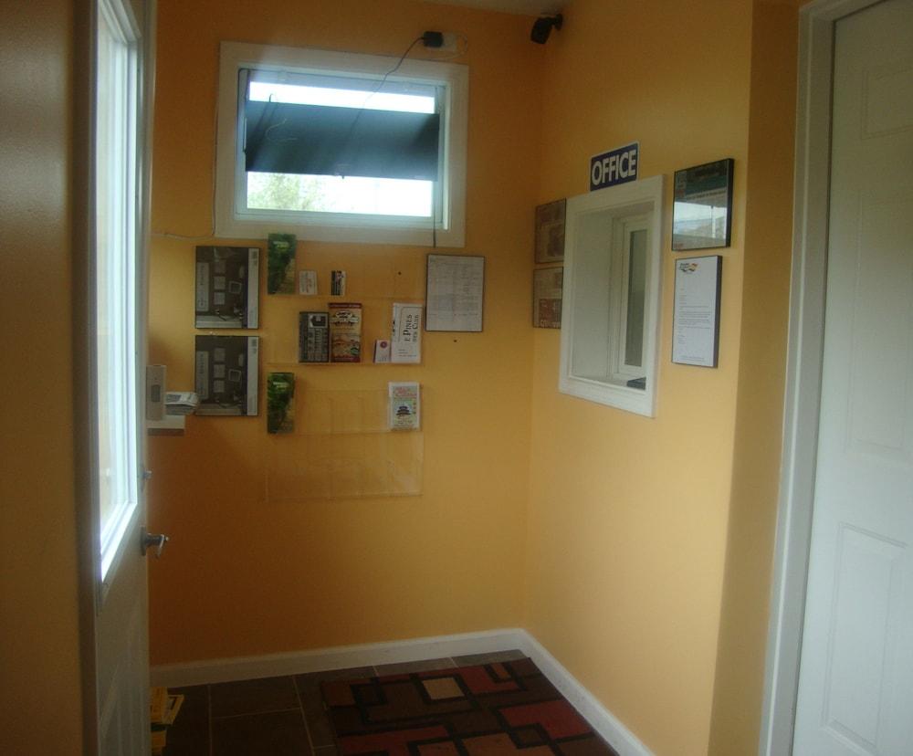 Relax Inn photo 2