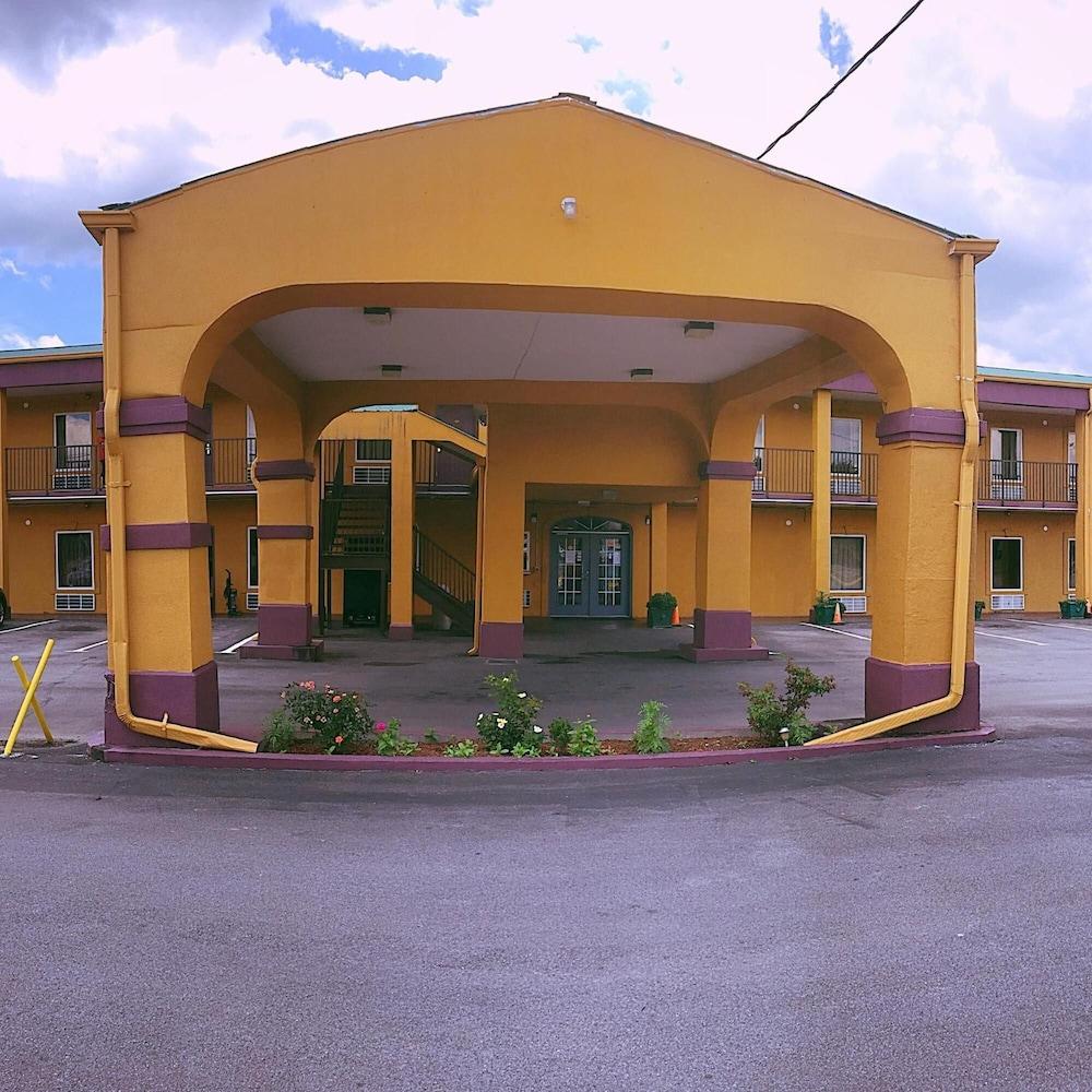 Travelers Inn photo 10