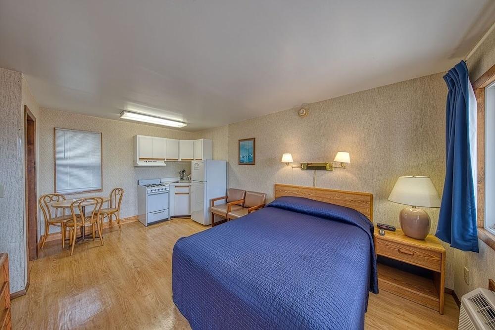 Sea Spray Motel photo 11
