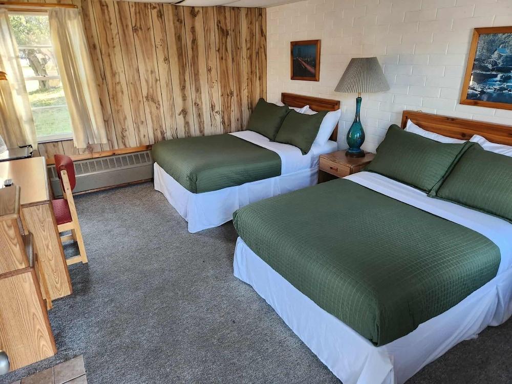 Cool City Motel photo 34