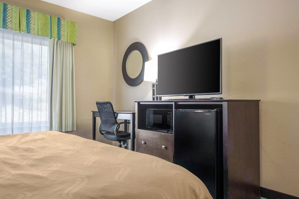 Quality Inn & Suites Arnold - St Louis photo 16