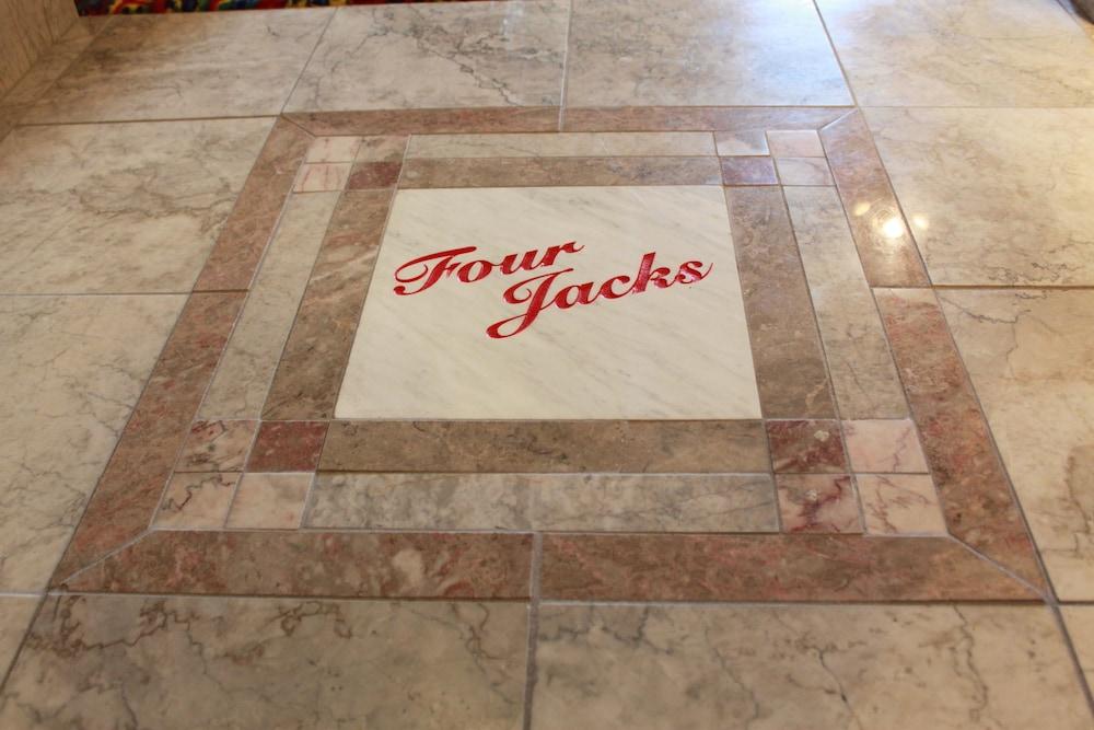 Four Jacks Hotel and Casino photo 4