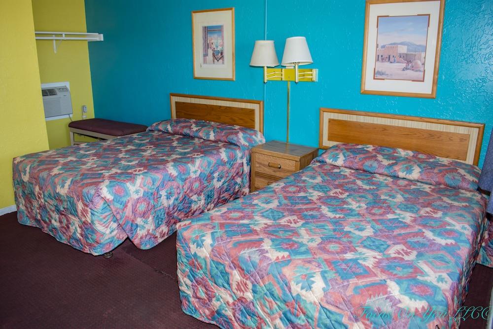 Bloomfield Motel photo 8