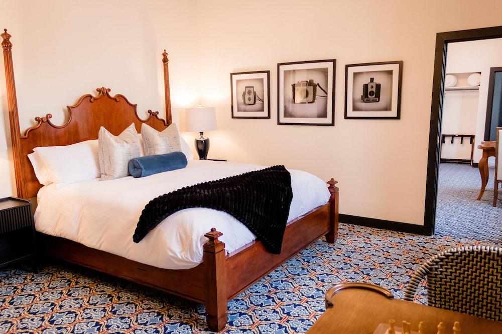 Speakeasy Suites photo 10