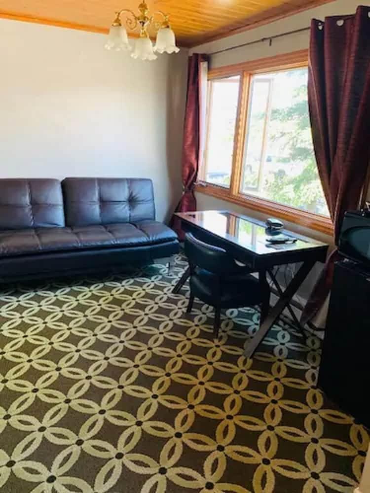 Anchorage Downtown Hotel photo 11