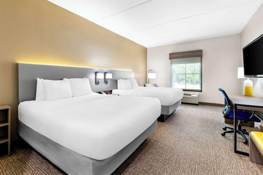 Comfort Inn Harriman photo 31