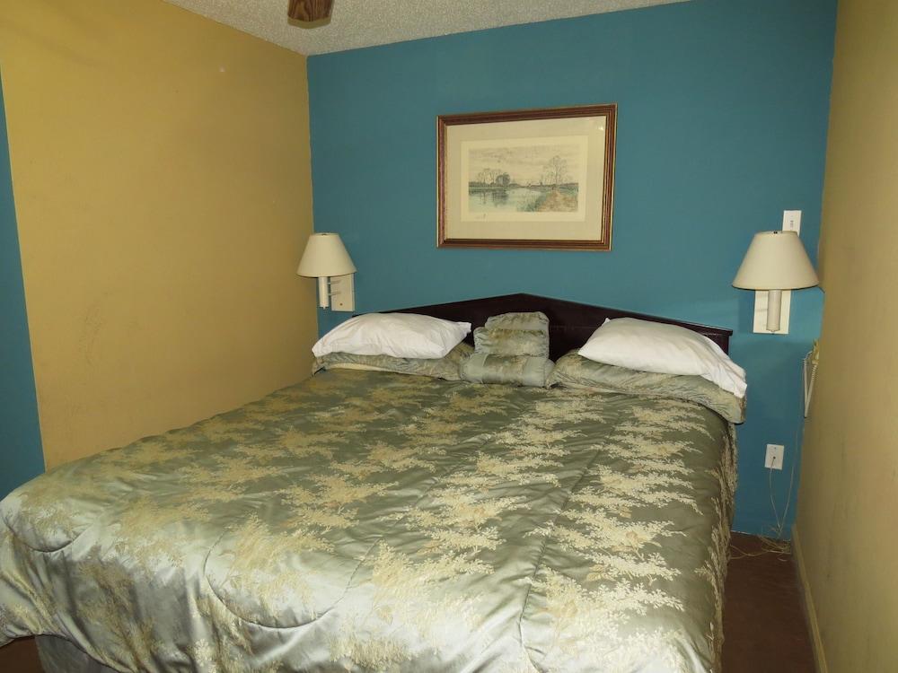 First Western Inn Caseyville photo 18