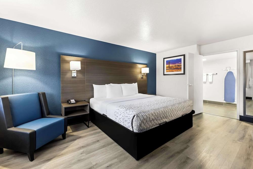 SureStay Hotel by Best Western Phoenix Airport photo 20