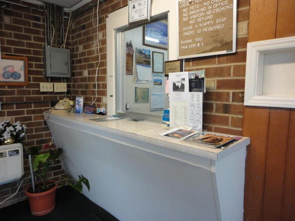 Budget Inn Franklinton photo 10