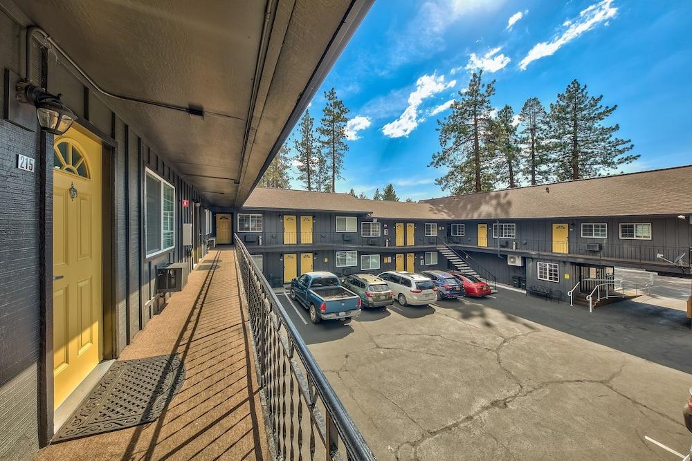 Lake Ridge Hotel photo 8