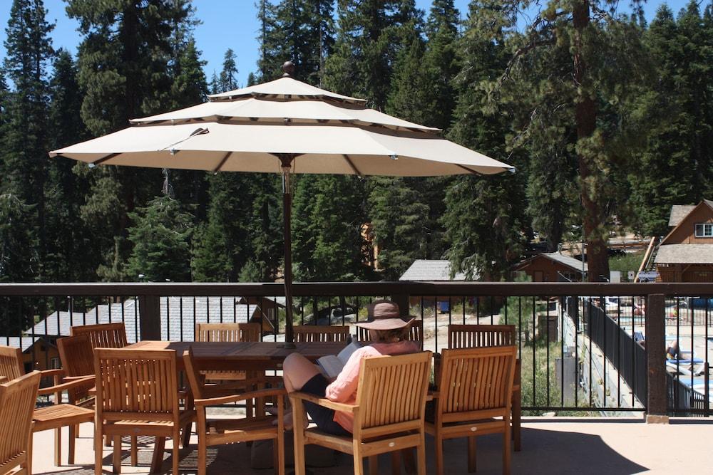 Montecito Sequoia Lodge photo 48