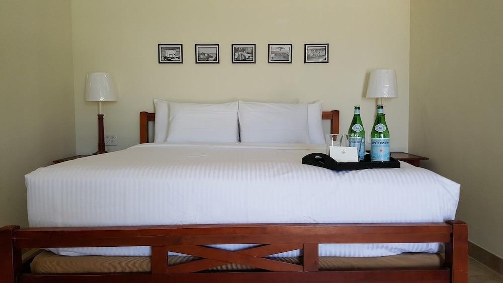 Le Cabanon Motel photo 24