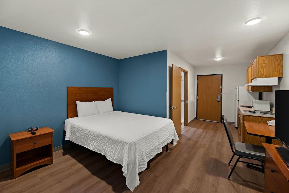 WoodSpring Suites El Paso I-10 Southeast photo 23