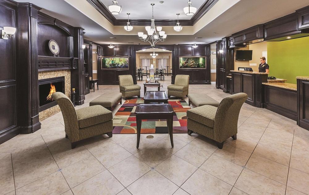 La Quinta Inn & Suites by Wyndham Livingston photo 2