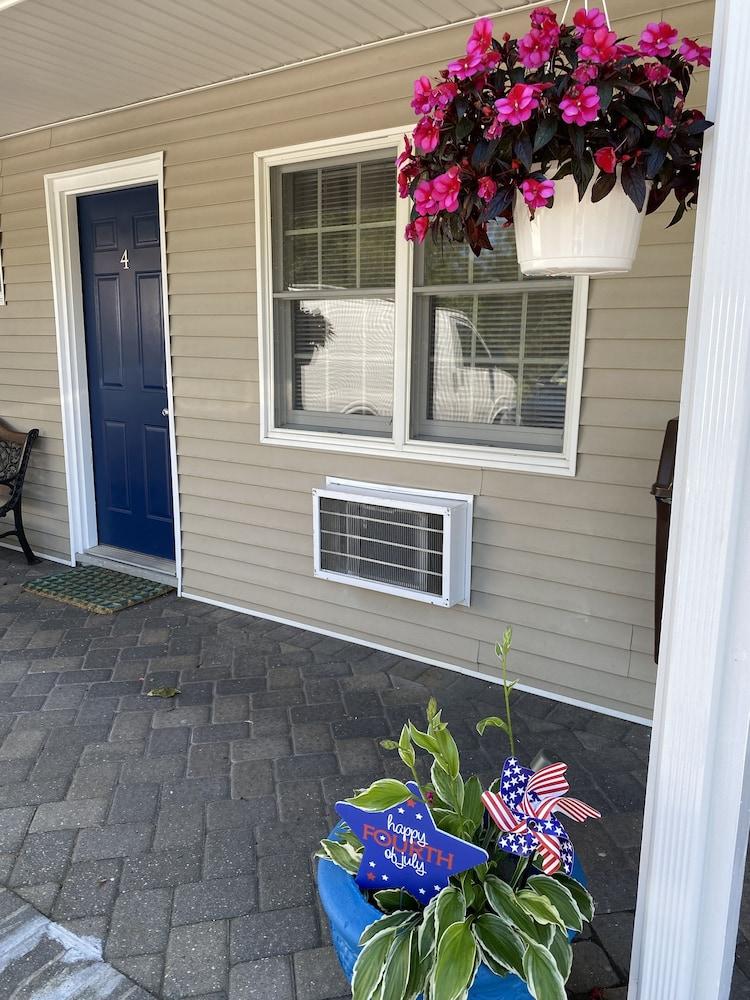 Westhampton Seabreeze Motel photo 10