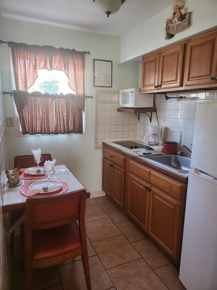 Silver Sands Motel photo 39