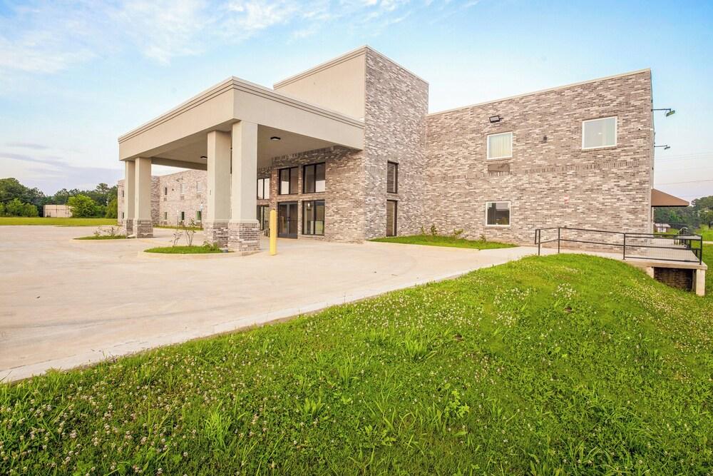 OYO Hotel Adairsville Calhoun South I-75 photo 17