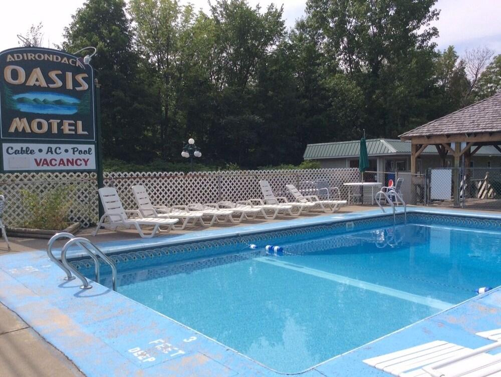Adirondack Oasis Motel photo 2