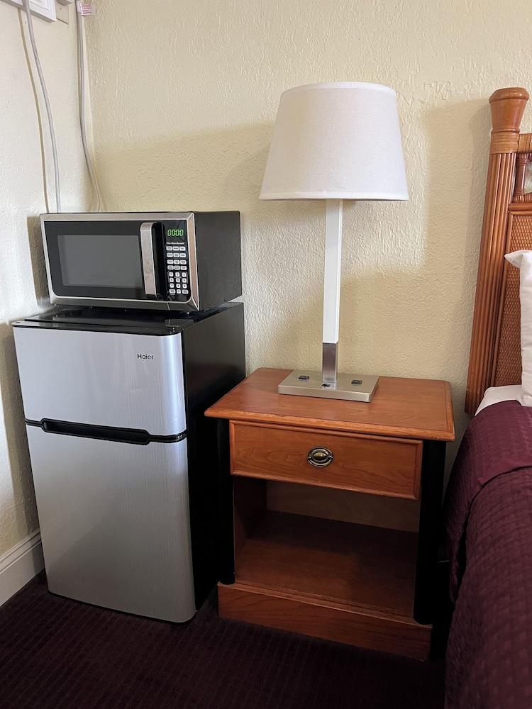 Budget Inn photo 5
