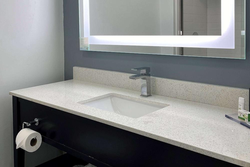 Wingate by Wyndham Indianapolis Airport-Rockville Rd. photo 22