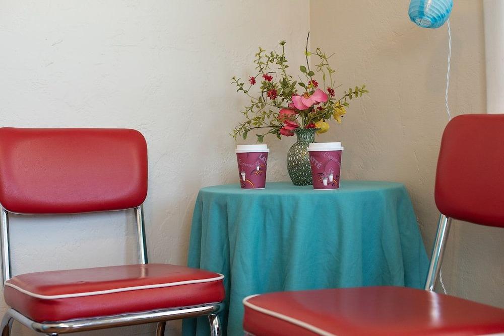 Circle R Motel photo 5