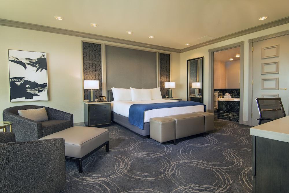 Suncoast Hotel and Casino photo 6