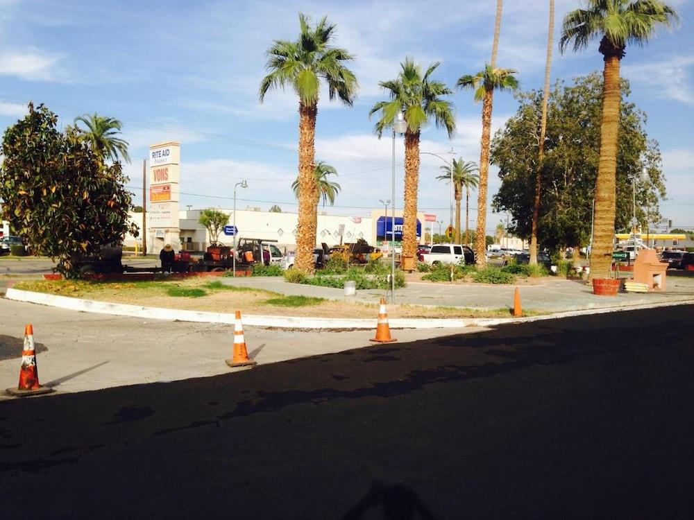 Desert Inn photo 30