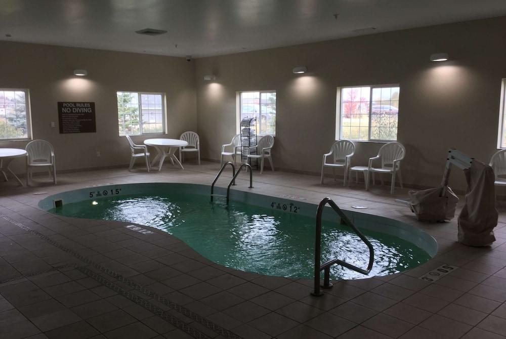 Microtel Inn & Suites by Wyndham Dickinson photo 13