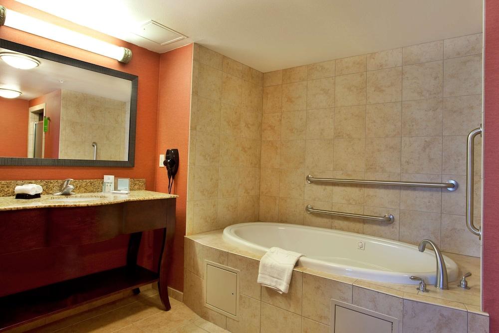 Hampton Inn & Suites Morgan City photo 9