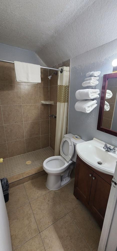 Alamo Motel photo 7