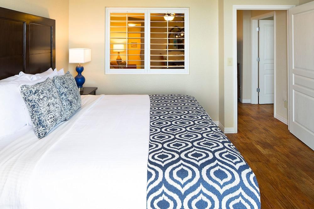 Casa Del Mar Beach Resort photo 11
