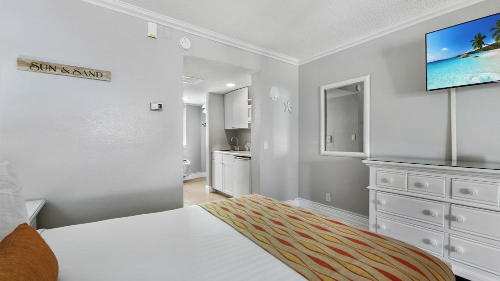 Pelican Pointe Clearwater Beach Hotel photo 21