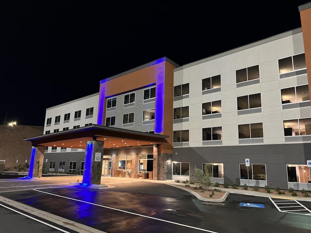 Holiday Inn Express & Suites Henderson South - Boulder City by IHG photo 24
