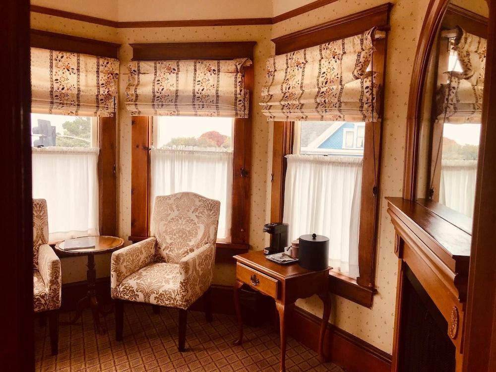 Pacific Grove Inn photo 59