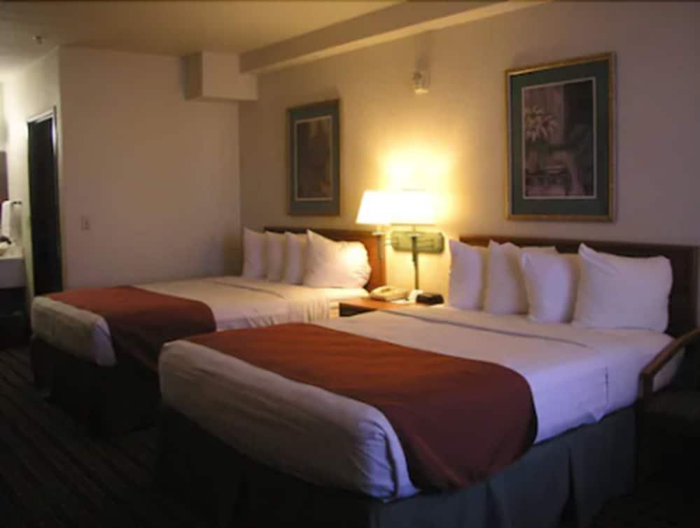 Catalina Inn photo 6