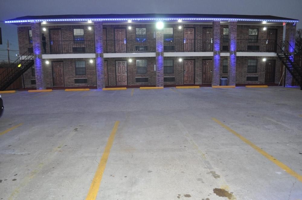 Trinity Suites Downtown Dallas photo 27