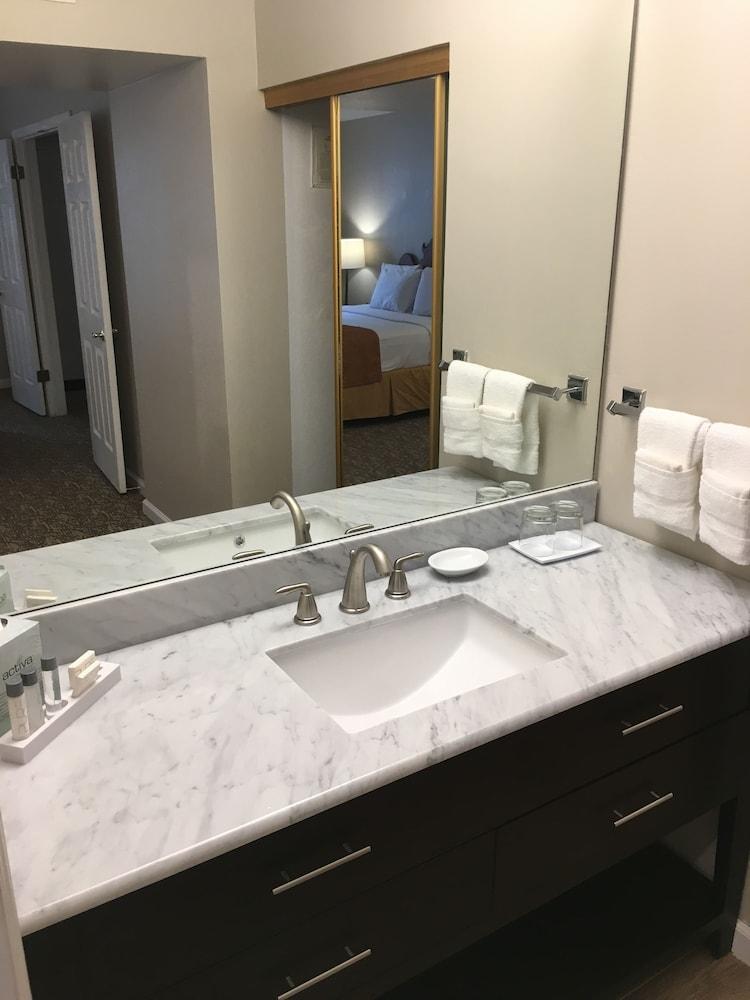 Chase Suites Hotel Brea-Fullerton photo 15