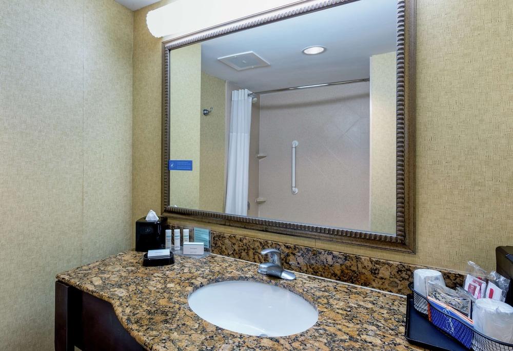 Hampton Inn & Suites Ft. Pierce photo 2
