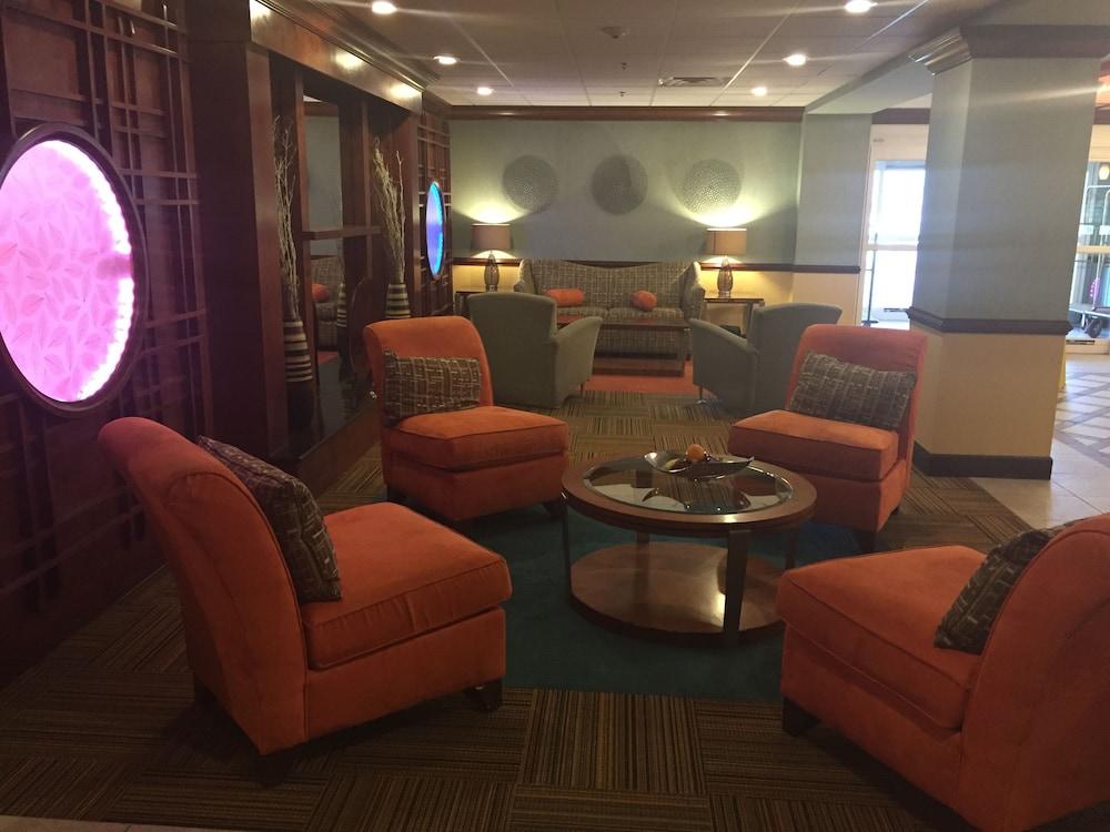 Holiday Inn Express and Suites - Petersburg - Fort Lee by IHG photo 3