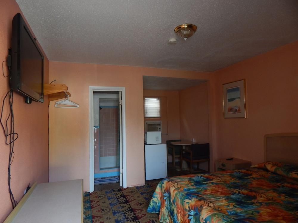 Tropizar Motel photo 12