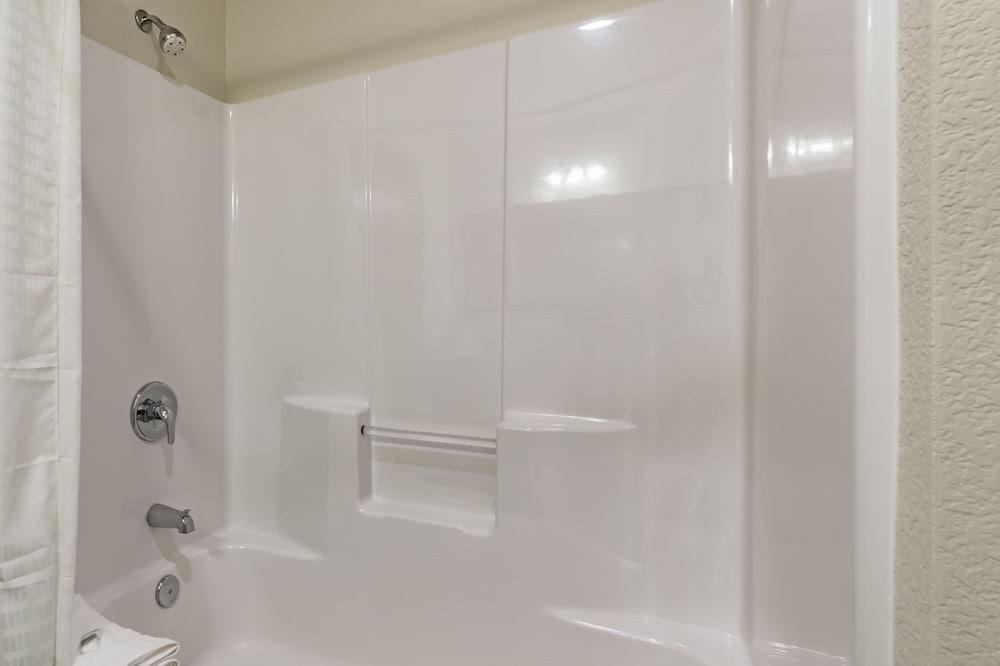 Cobblestone Inn & Suites - Lamoni photo 34