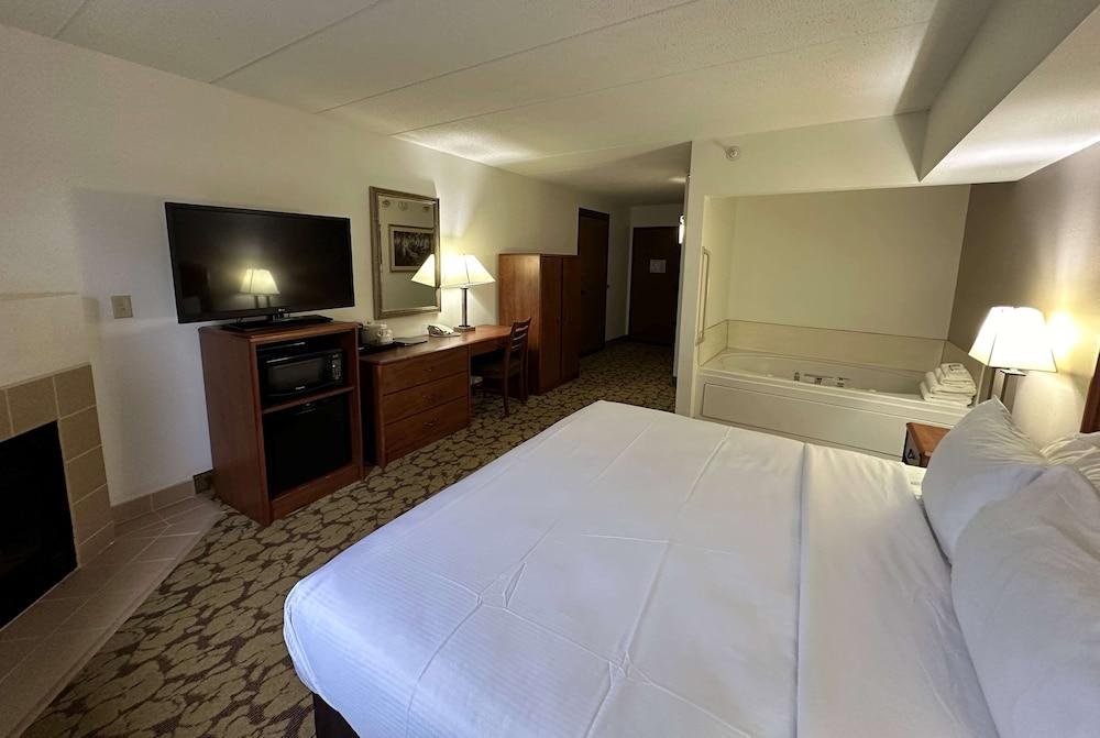 AmericInn by Wyndham Appleton North/Little Chute photo 19