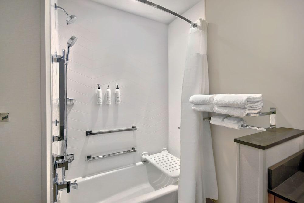 Fairfield Inn & Suites by Marriott Cincinnati North photo 13