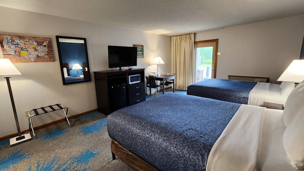 Econo Lodge Lakeshore photo 28